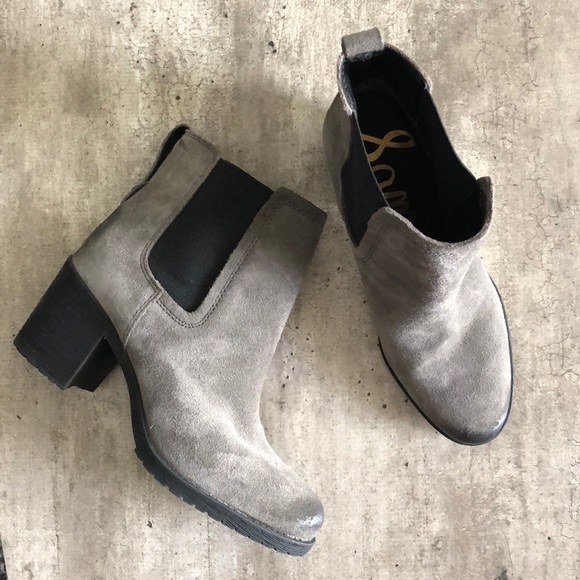 New! Sam Edelman “Hanley” Chelsea boot - Picture 4 of 8